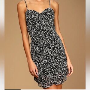 🆕Lulu’s “Walk The Walk” Ruched Bodycon Dress, Size S